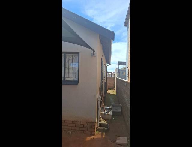 2 BEDROOM PROPERTY TO RENT IN SOSHANGUVE VV